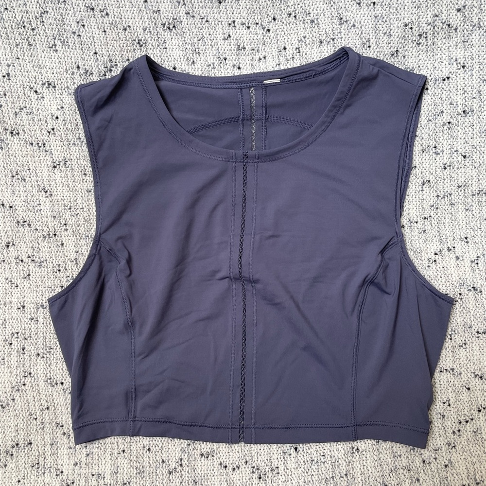 Lululemon crop top